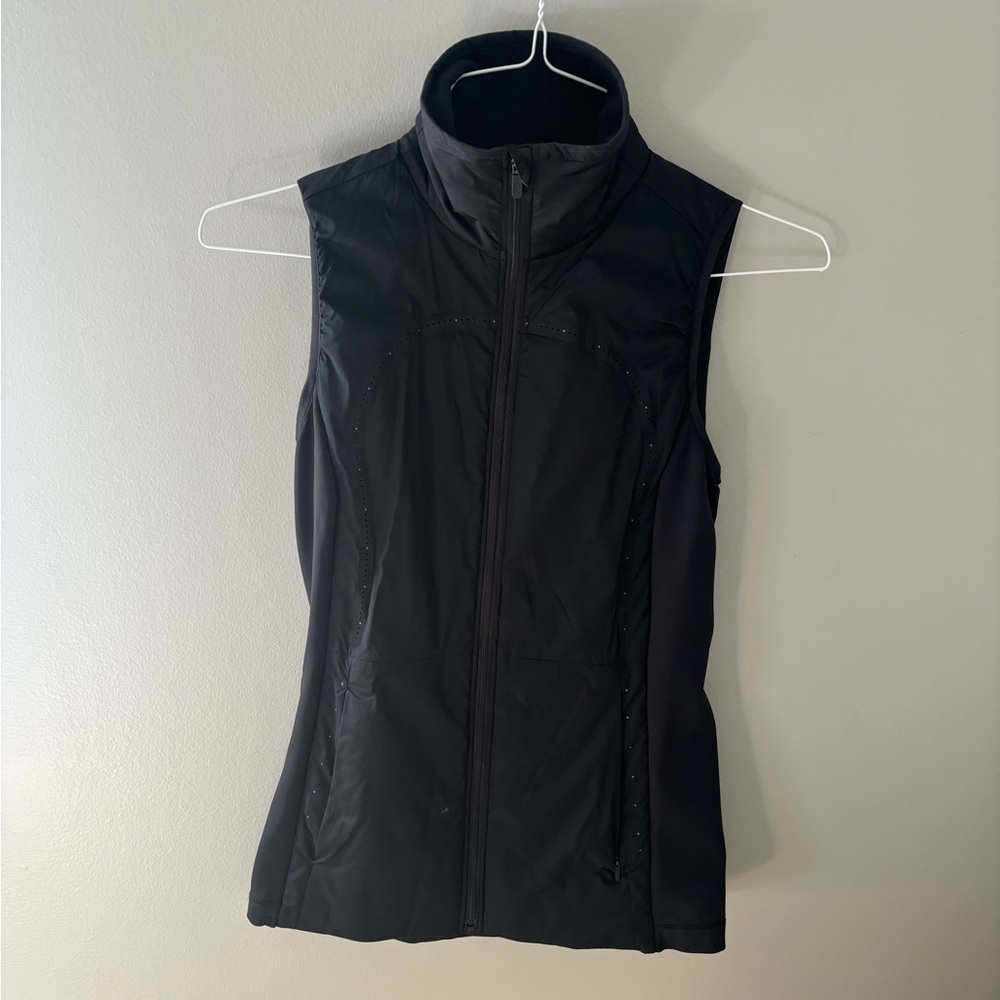 Lululemon Size 4 Vest